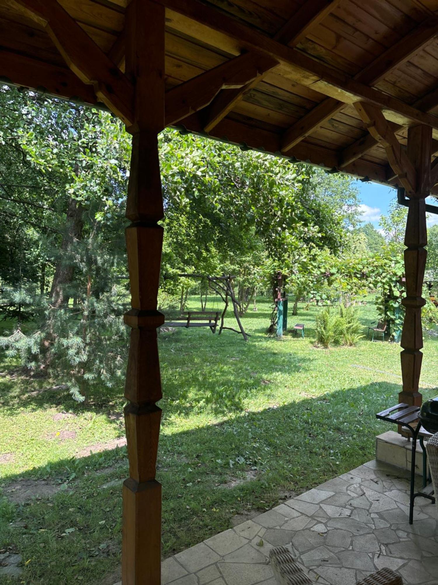 Roztoczanskie Chatki Villa Kaczorki Exterior photo